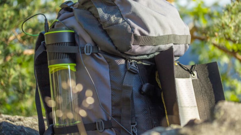 The World's First Self-Filling Water Bottle